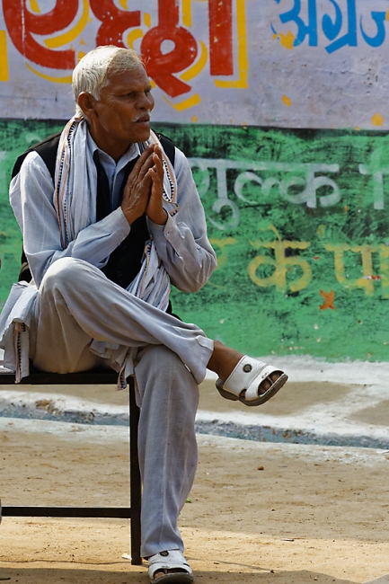 Sur la route d'Orchha-099